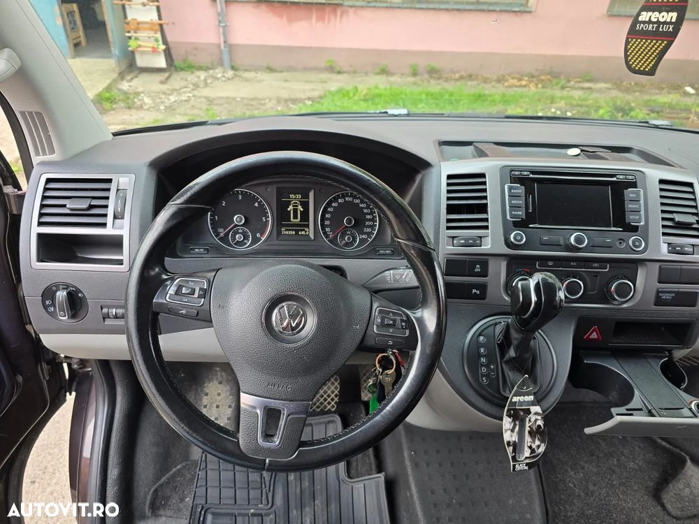 Volkswagen Caravelle - 13