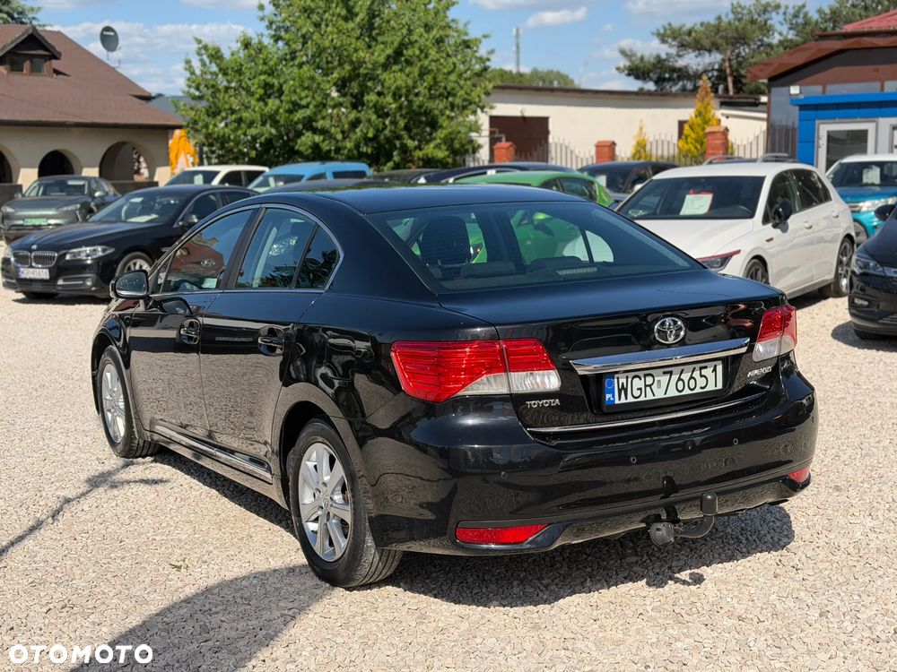 Toyota Avensis 1.8 Prestige MS - 10