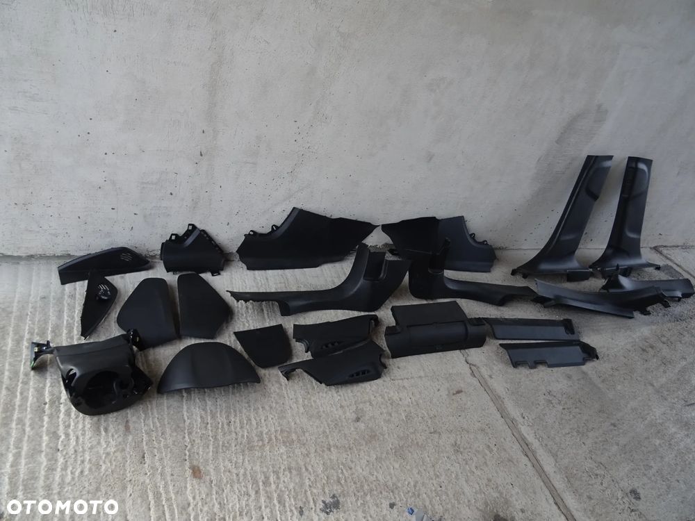OPEL ZAFIRA C TOURER TAPICERKA BOCZEK LISTWA PRÓG DEKOR MASKOWNICA OSŁONA PANEL WYKŁADZINA - 1