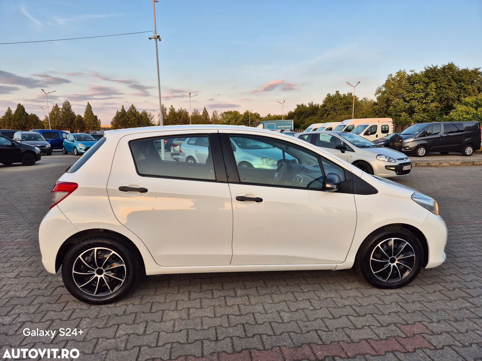 Toyota Yaris 1.4 D-4D Comfort - 13
