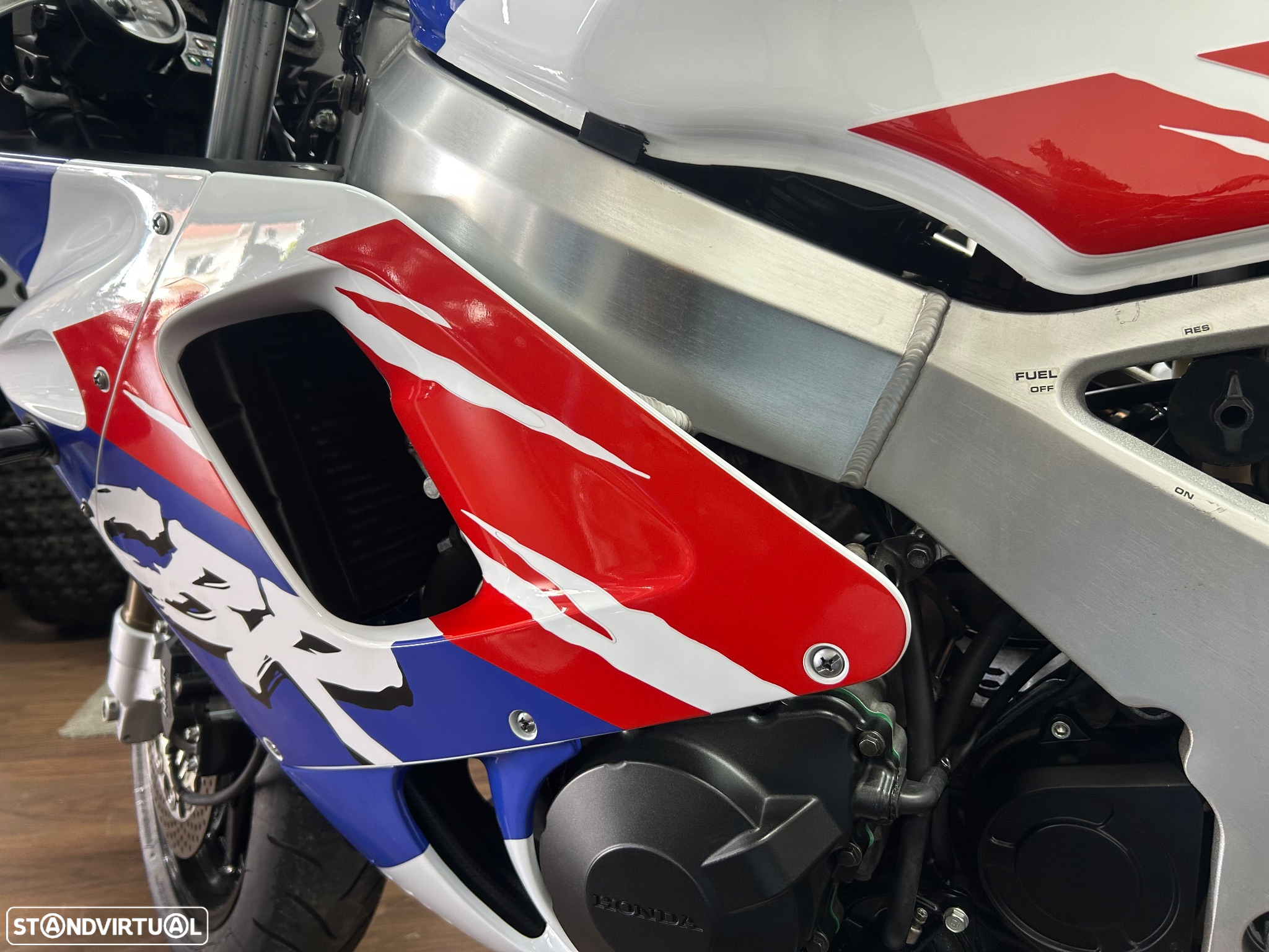 Honda CBR 900 RR Sc28 - 14