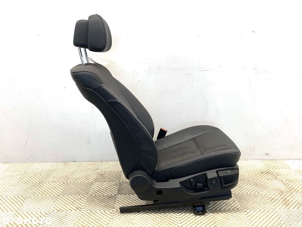 FOTEL PRAWY PRZÓD  BMW 5 (E60) 2003 - 2010 530 i 200 kW [272 KM] benzyna 2007 - 2009 - 6