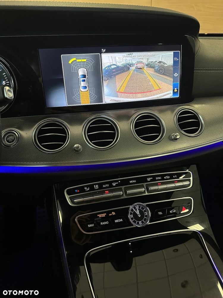 Mercedes-Benz Klasa E 220 d 4-Matic 9G-TRONIC - 16