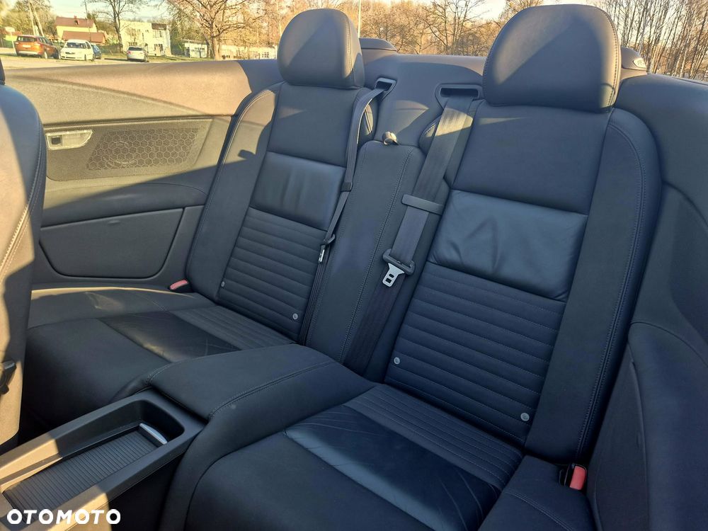 Volvo C70 2.0D Momentum - 9