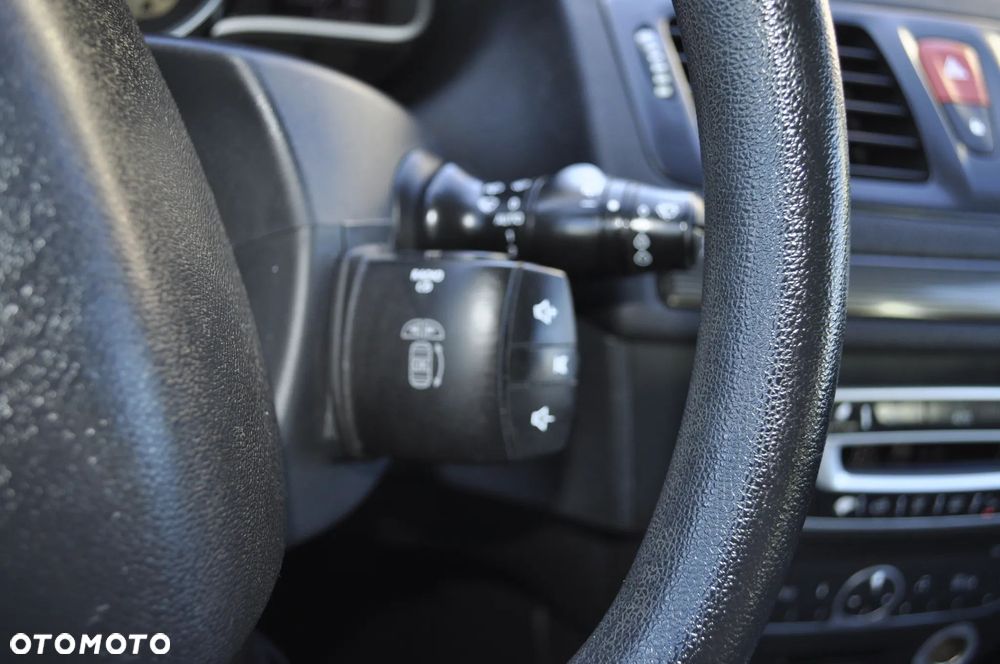 Renault Megane 1.6 16V 100 Authentique - 25