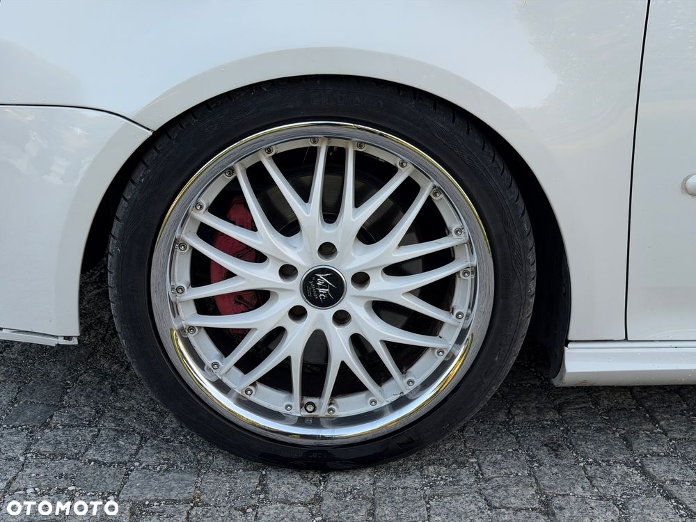 Volkswagen Golf - 26