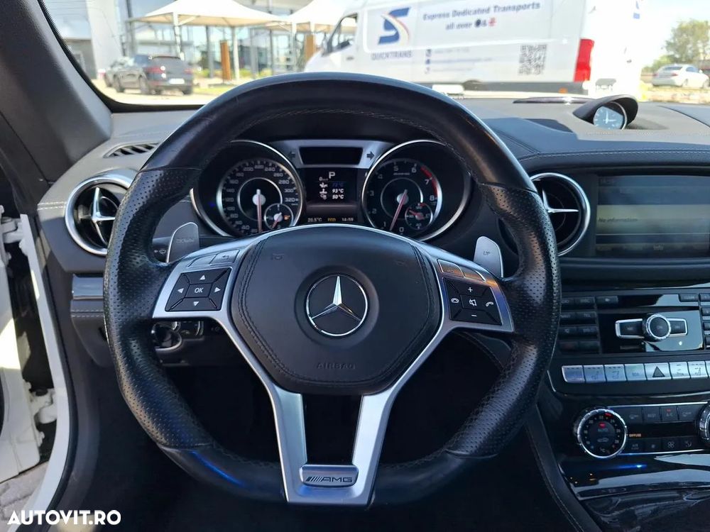 Mercedes-Benz AMG SL Roadster - 11