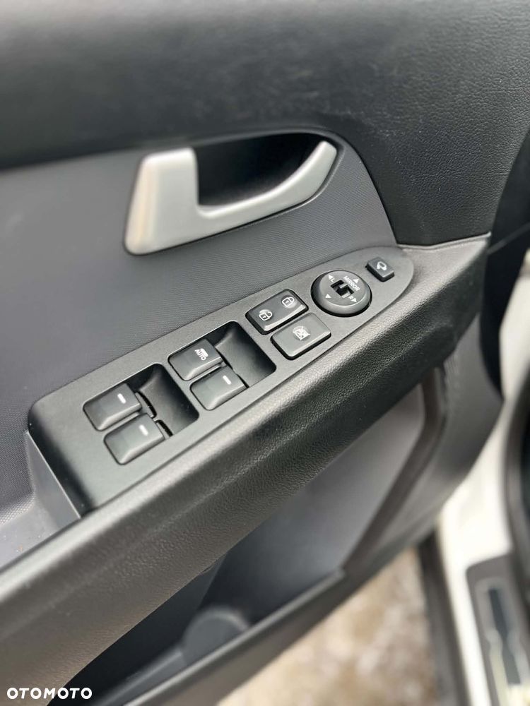 Kia Sportage - 16