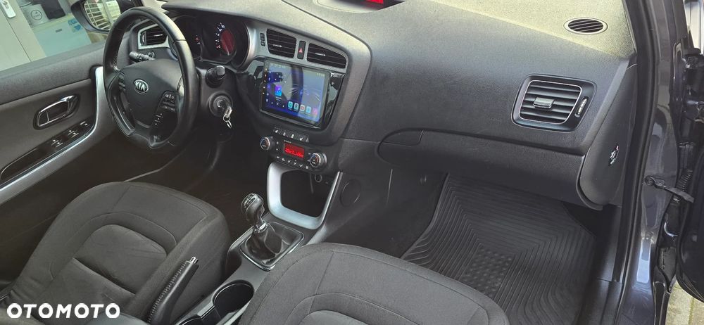 Kia Ceed 1.6 CRDi 128 Dream-Team Edition - 10