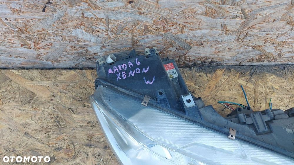 LAMPA PRAWA PRZÓD REFLEKTOR MAZDA 6 XENON - 4