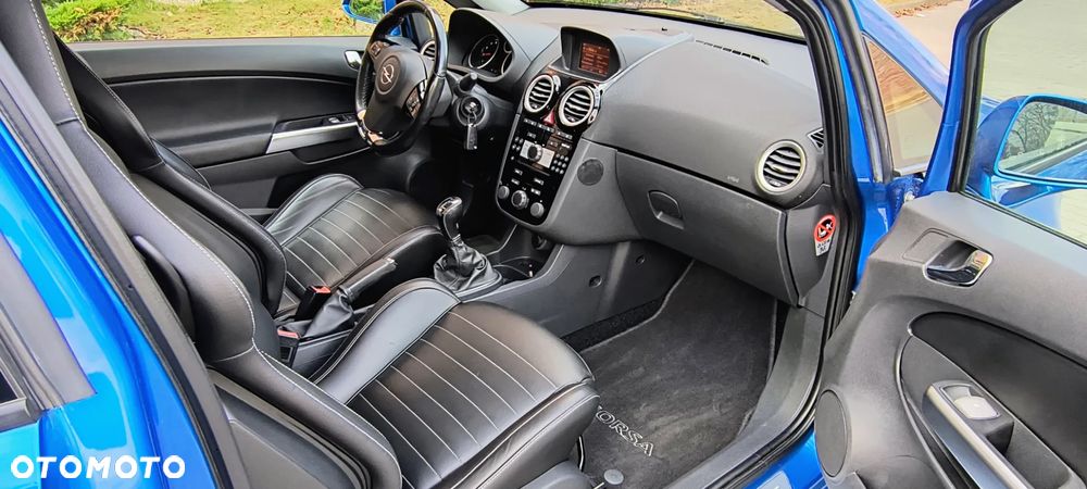 Opel Corsa 1.6 Turbo OPC - 15