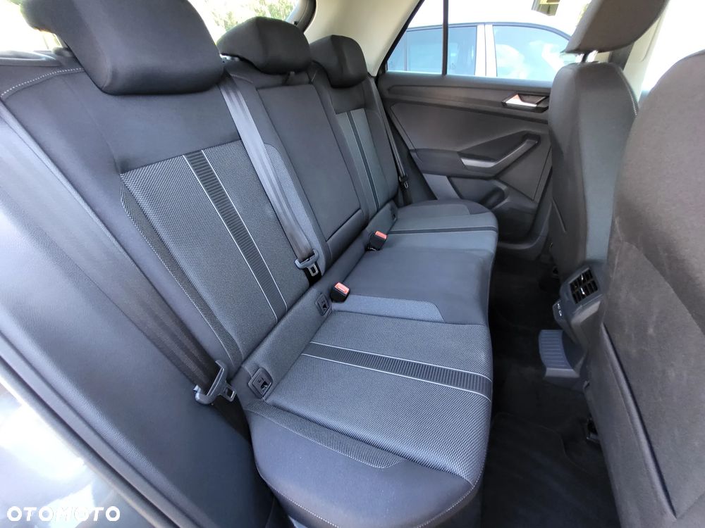 Volkswagen T-Roc - 22