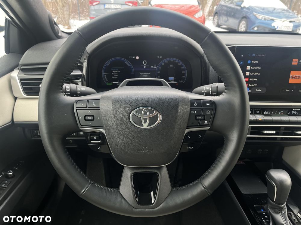 Toyota Camry - 8