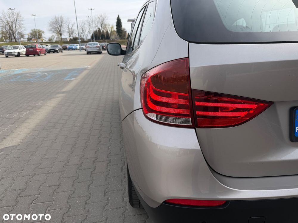 BMW X1 sDrive18i - 12