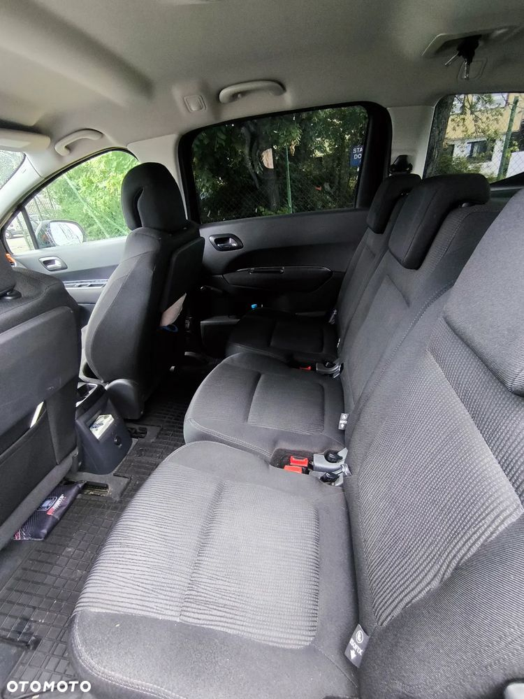 Peugeot 5008 - 12