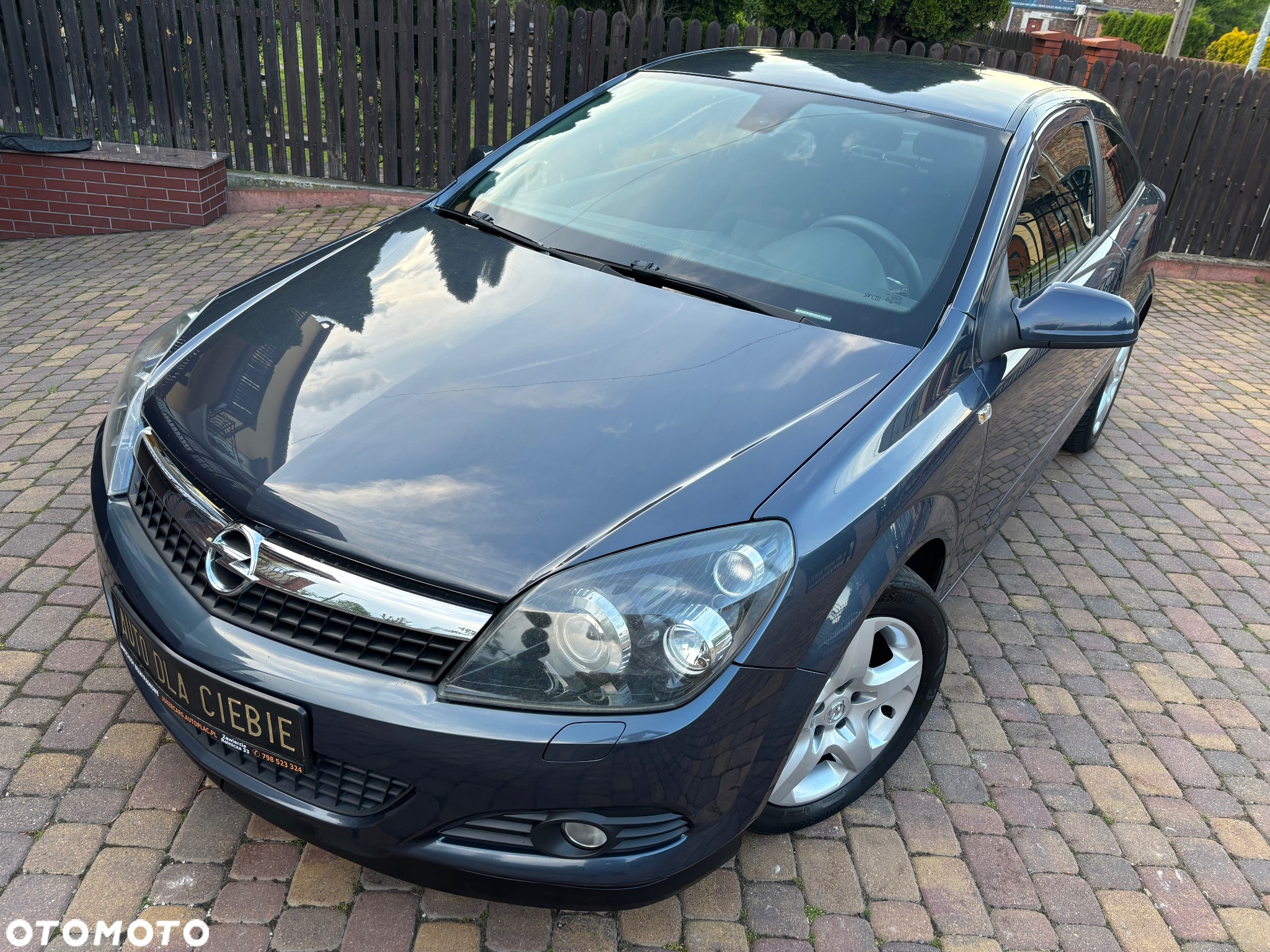 Opel Astra GTC 1.4 Cosmo - 16
