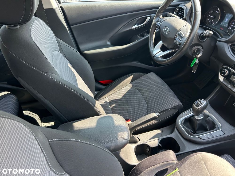 Hyundai i30 1.5 DPI Classic + - 8