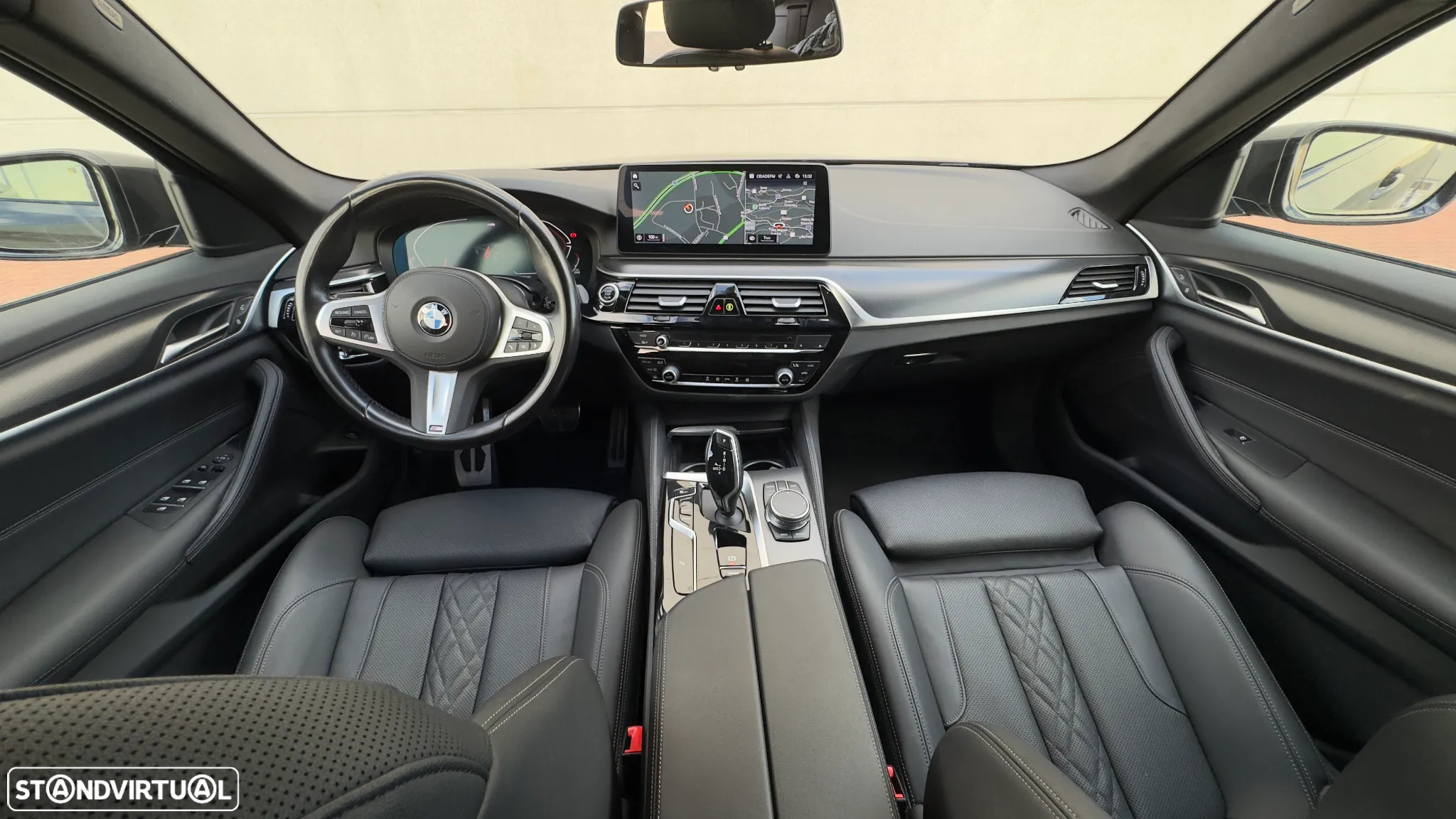 BMW 520 d Pack Desportivo M Auto - 10