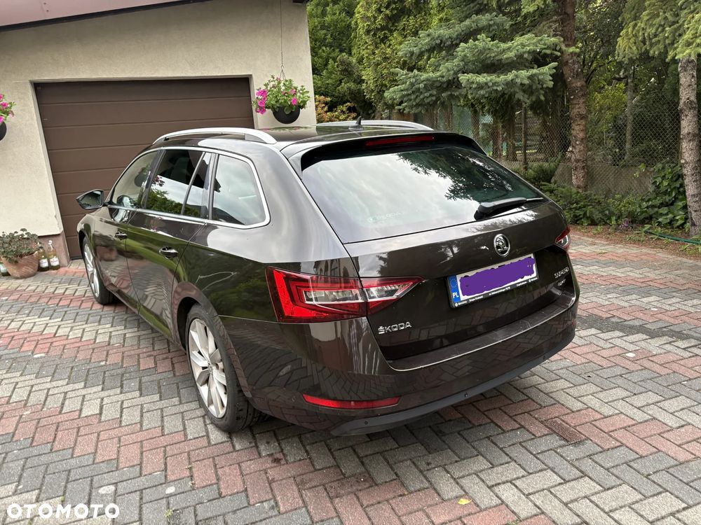 Skoda Superb 2.0 TDI 4x4 Active DSG - 2