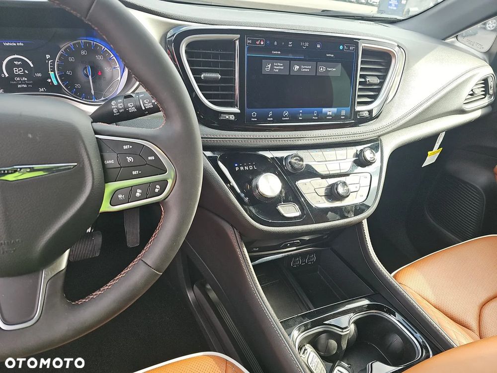 Chrysler Pacifica - 10