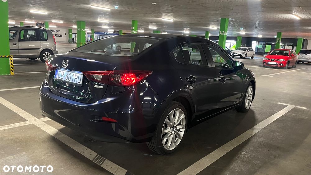 Mazda 3 - 8