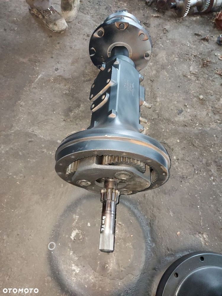 ZWOLNICA TYŁ 47918869 NEW HOLLAND T6 180 2019R