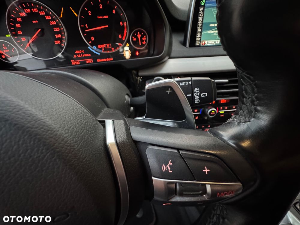 BMW X5 xDrive40d Sport-Aut - 25