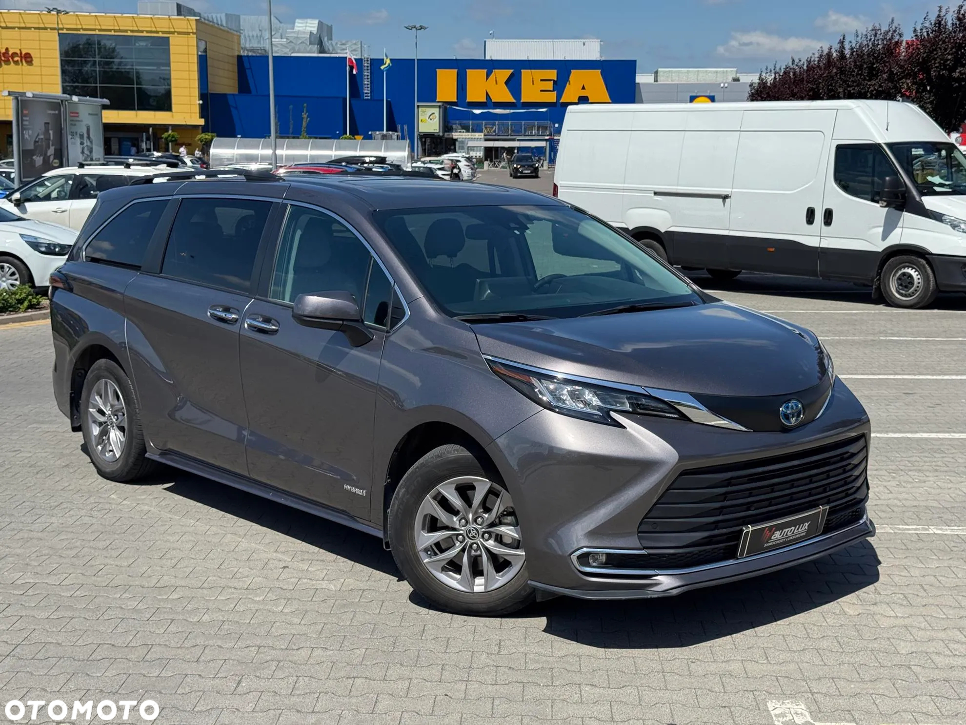 Toyota Sienna - 2