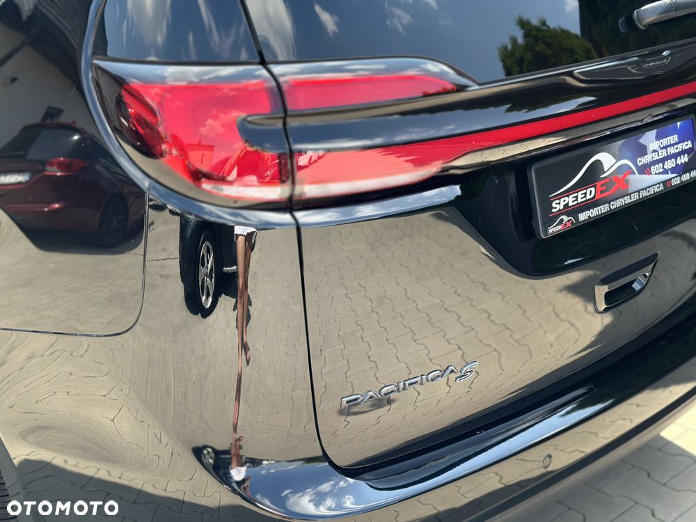 Chrysler Pacifica - 7