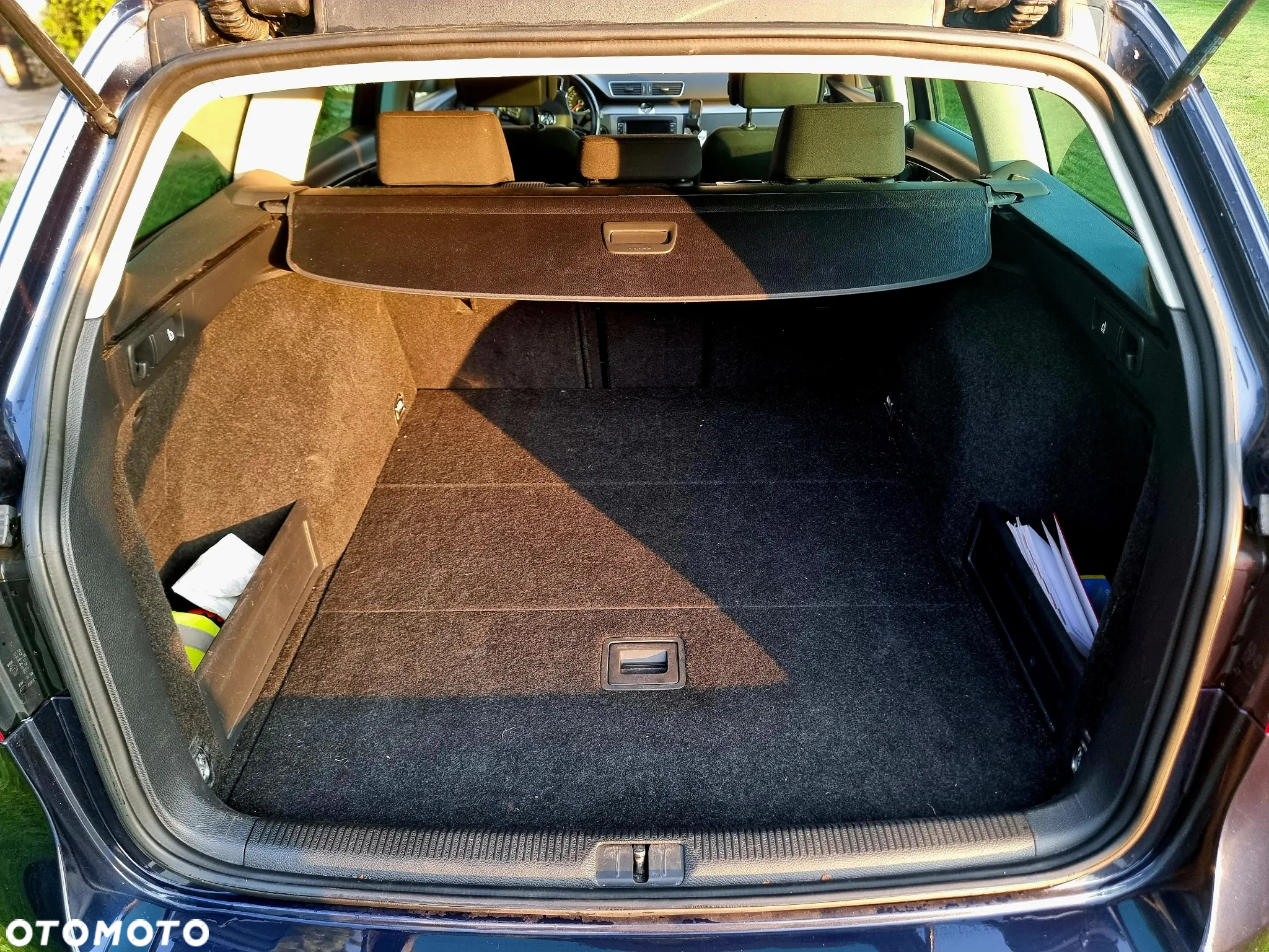 Volkswagen Passat 1.6 TDI DPF BlueMot Highline - 17