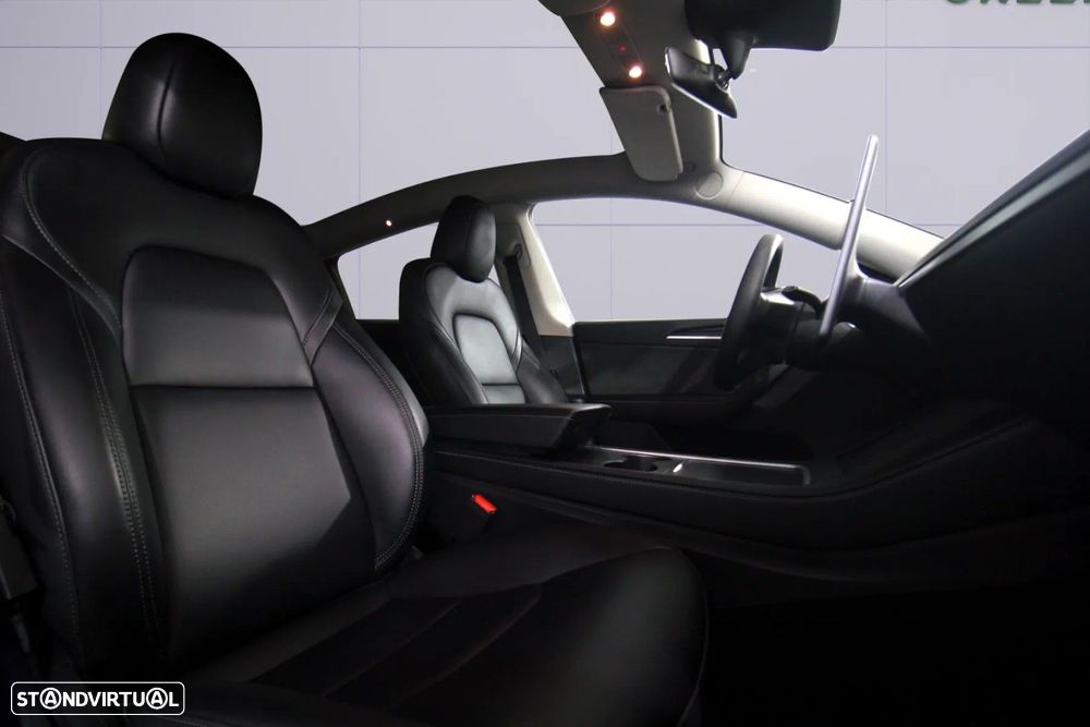 Tesla Model Y Standard - 14