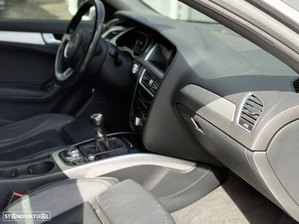 Audi A4 2.0 TDI Business Line S-line - 15