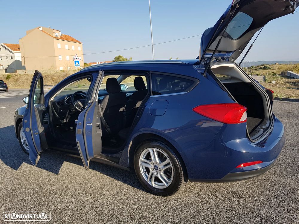 Ford Focus SW 1.5 TDCi EcoBlue Business - 54