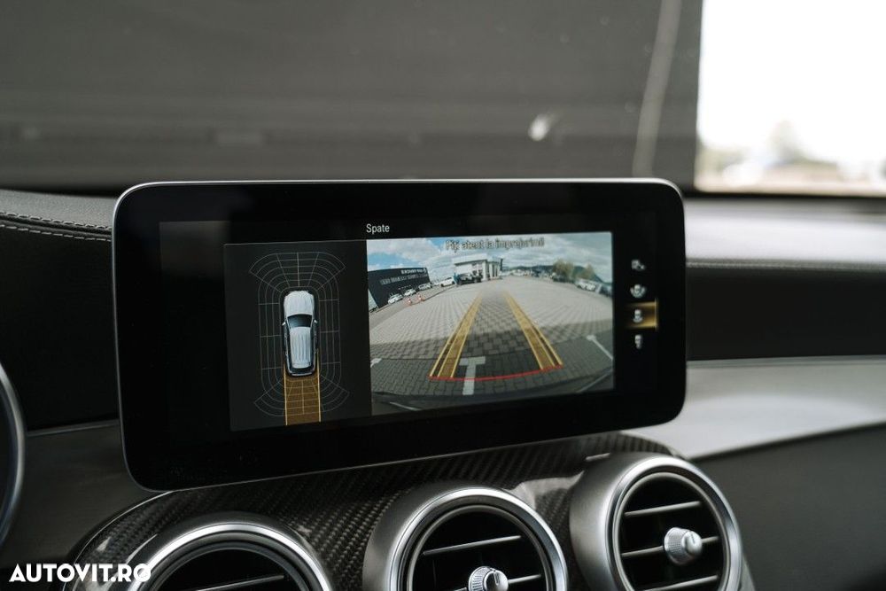 Mercedes-Benz GLC 300 d 4MATIC - 32