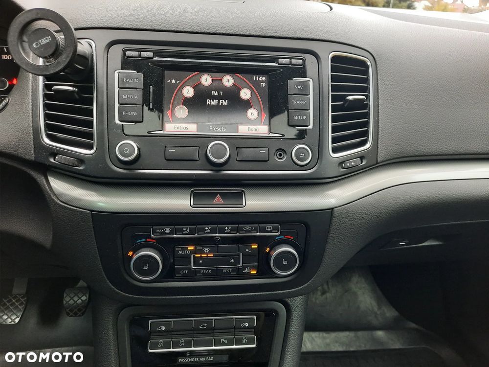 Volkswagen Sharan - 23