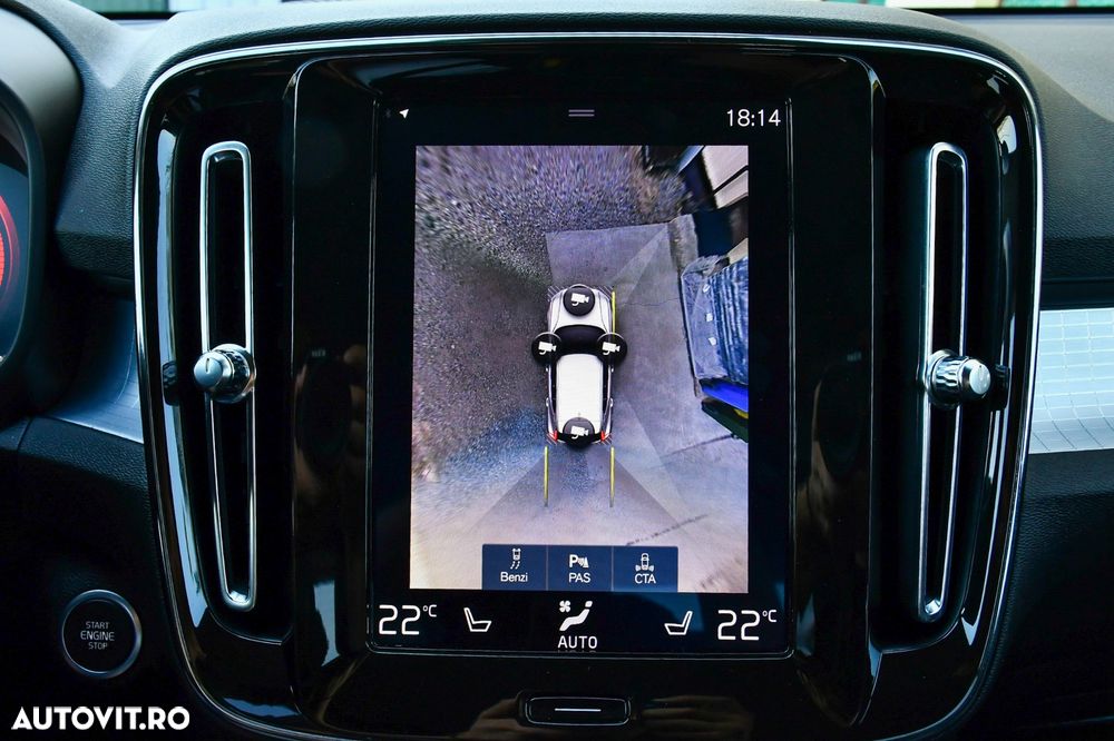 Volvo XC 40 D3 AWD Momentum Pro - 21