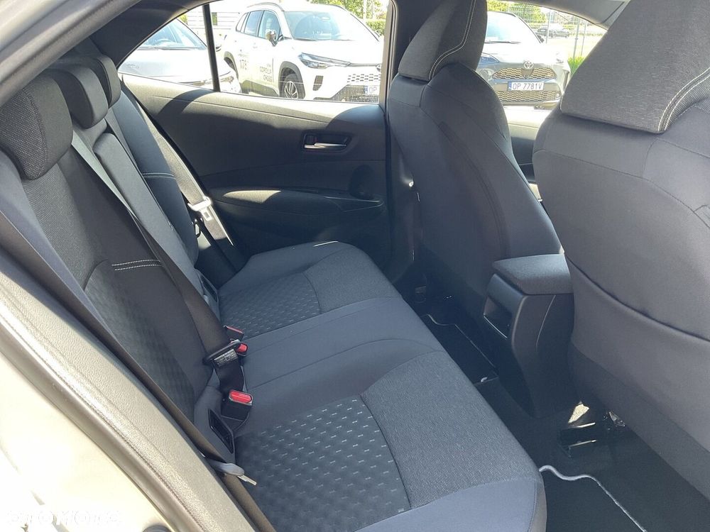 Toyota Corolla - 10