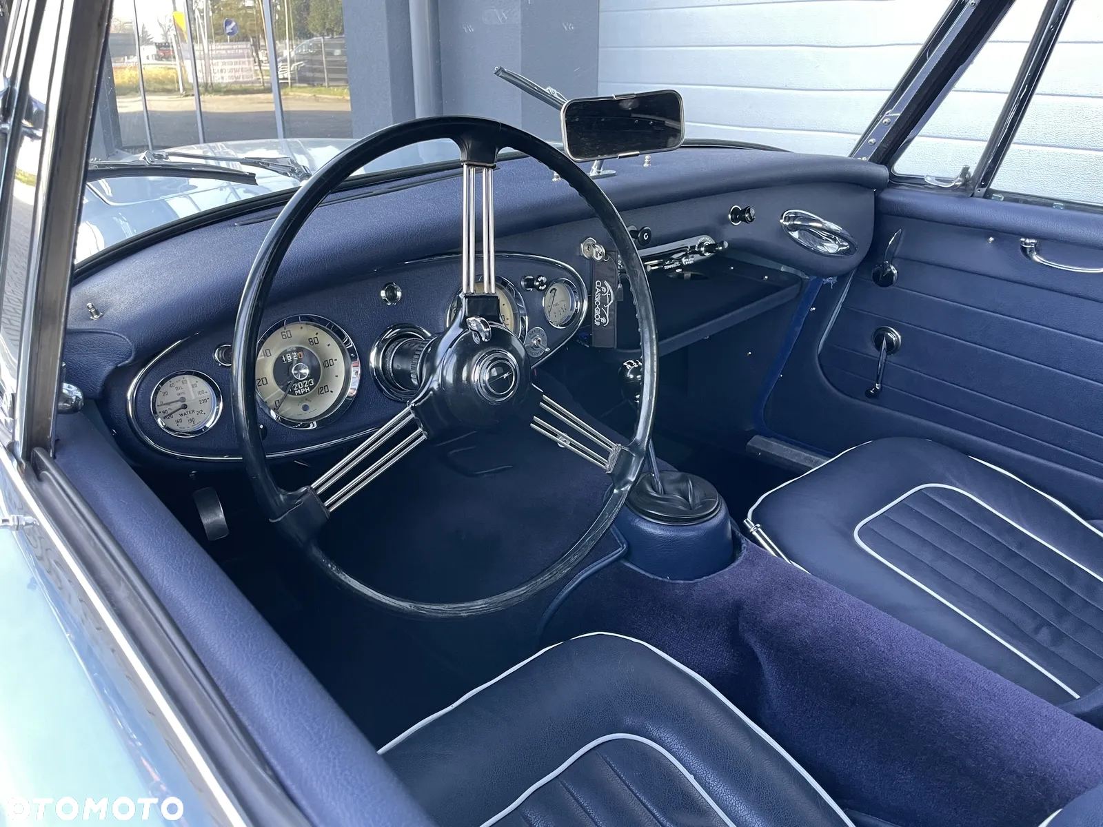 Austin Healey - 24