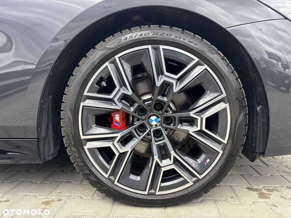 BMW Seria 5 520d xDrive mHEV M Sport - 11