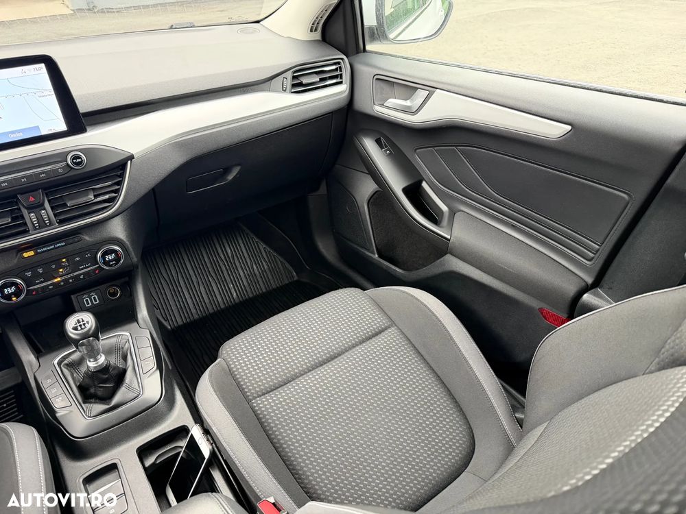 Ford Focus 1.5 EcoBlue Titanium Business - 9