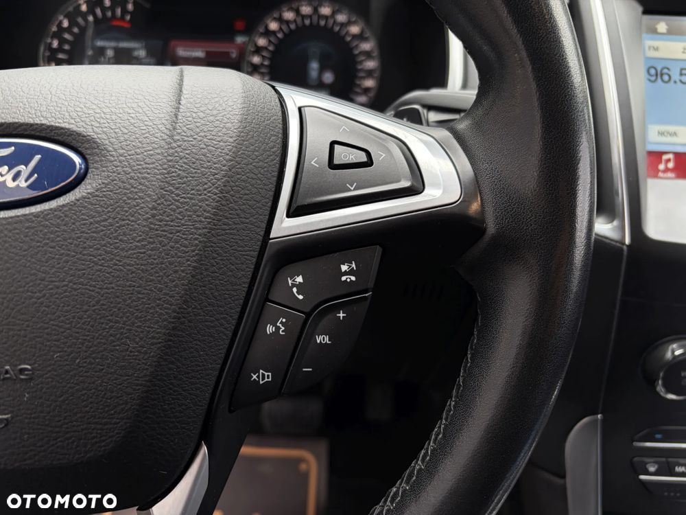 Ford S-Max 2.0 TDCi Titanium PowerShift - 24
