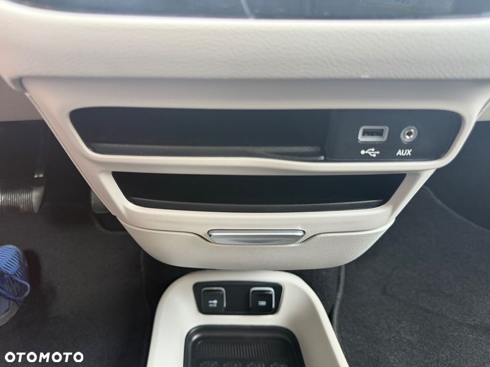 Chrysler Pacifica - 20