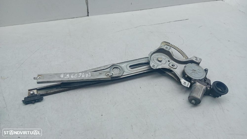 Elevador vidros frente direito TOYOTA Yaris (_P9_)