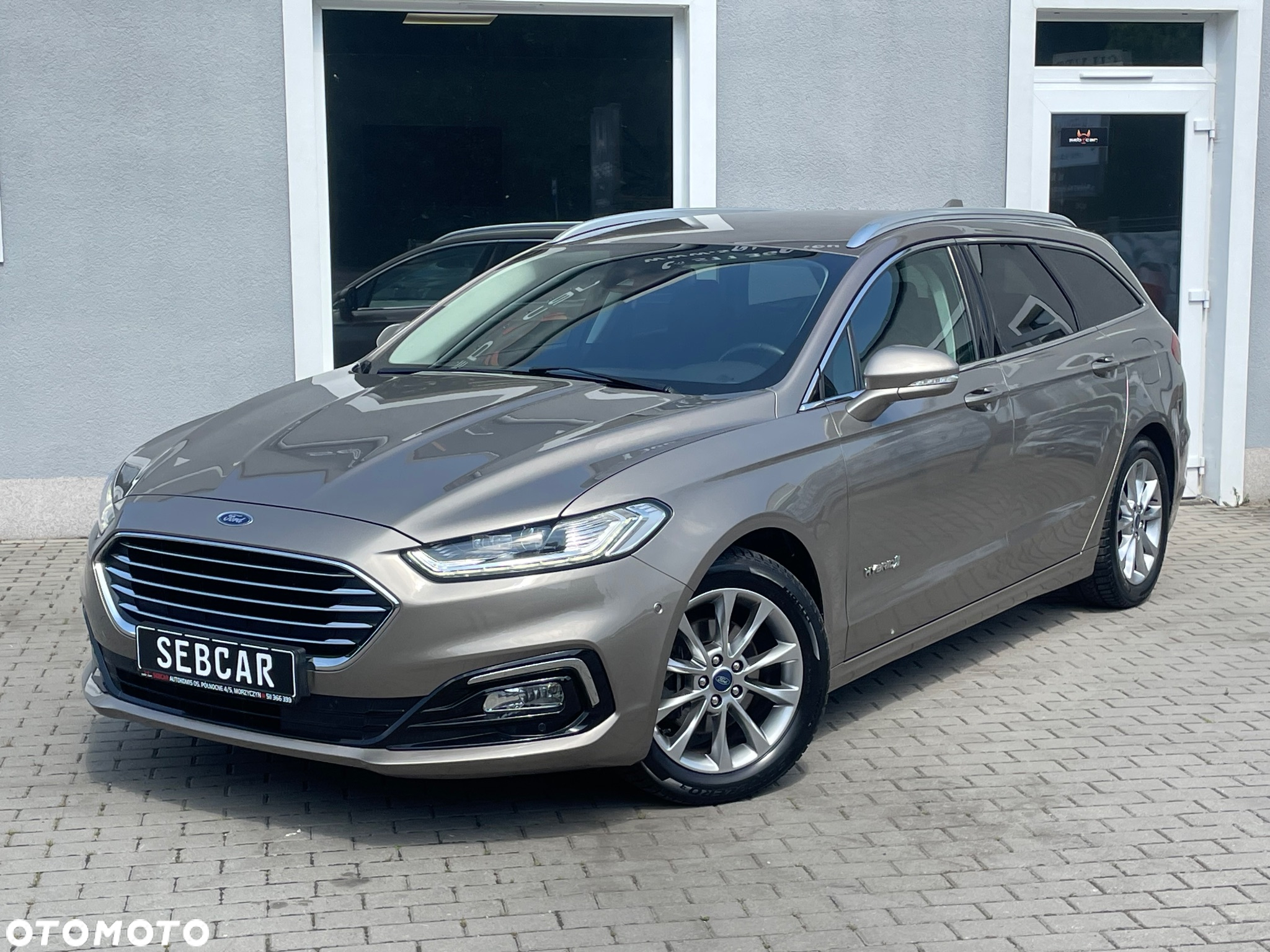 Ford Mondeo 2.0 Hybrid Titanium - 27