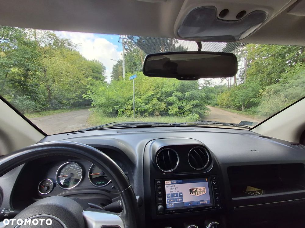 Jeep Compass - 34