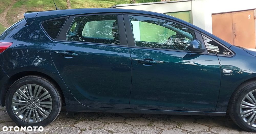Opel Astra - 2