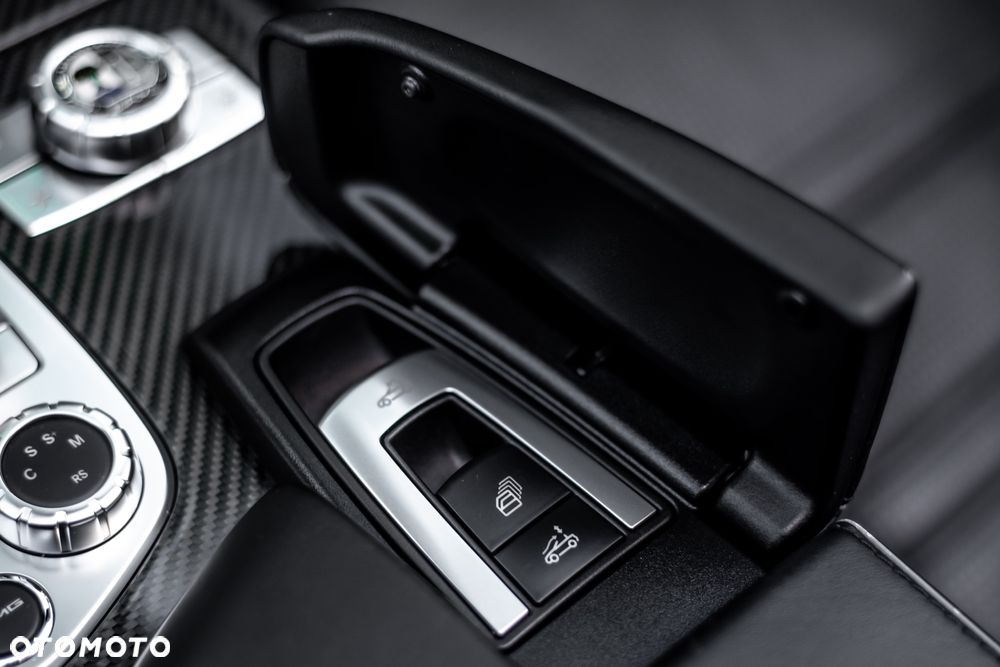 Mercedes-Benz SL 63 AMG AMG Speedshift MCT 7-Gang Sportgetriebe AMG Performance Package - 21