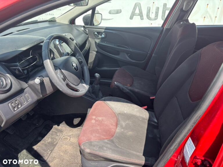 Renault Clio 1.2 16V 75 Expression - 8
