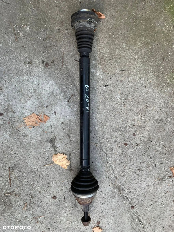 Półoś prawa przód przednia Volkswagen PASSAT B6 2.0 TDI 1K0407272EN WWA
