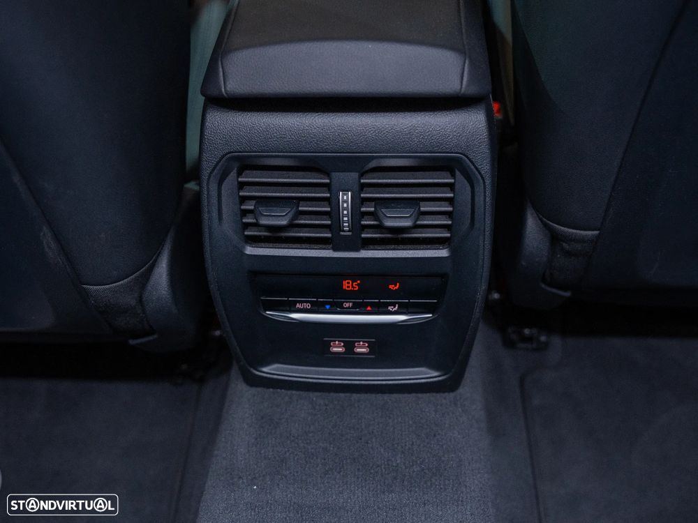 BMW 320 d Pack Desportivo M Auto - 18